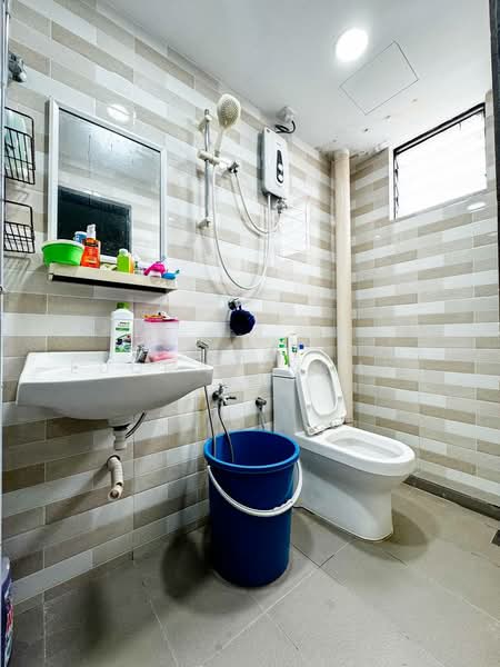 Pangsapuri untuk Dijual di Apartment Desa Tasik Fasa 6A - Luqman Ramli - Bathroom - PropertyGuru.com.my