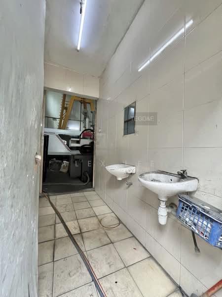 Gudang untuk Disewa di Port Klang (Pelabuhan Klang) (Selangor) - Alex Lee - Interior - PropertyGuru.com.my