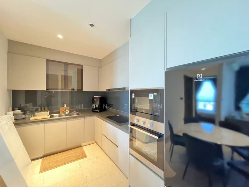 Servis Apartment untuk Disewa di Marriott Residence @ Gurney - Han Zhen - Kitchen - PropertyGuru.com.my