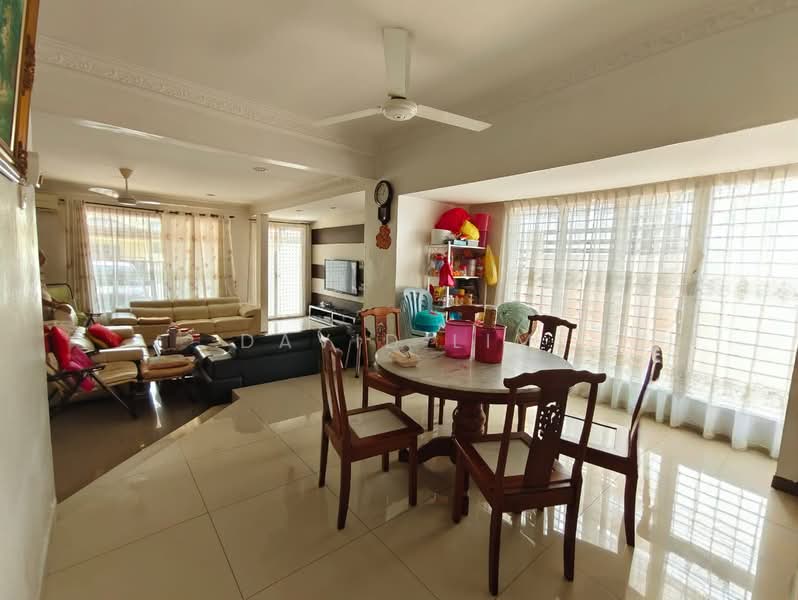 Semi-Detached House for Sale in Bandar Country Homes (Rawang) - David Lim - Living Room - PropertyGuru.com.my
