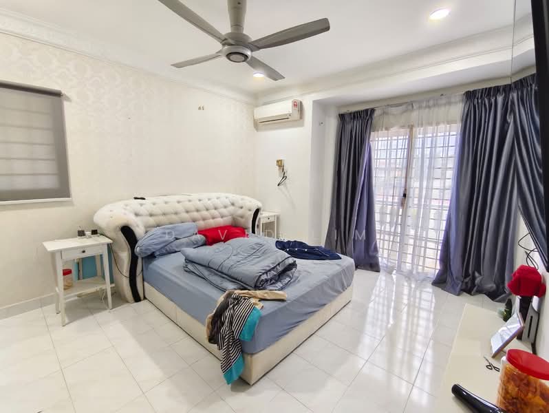 Semi-Detached House for Sale in Bandar Country Homes (Rawang) - David Lim - Bedroom - PropertyGuru.com.my