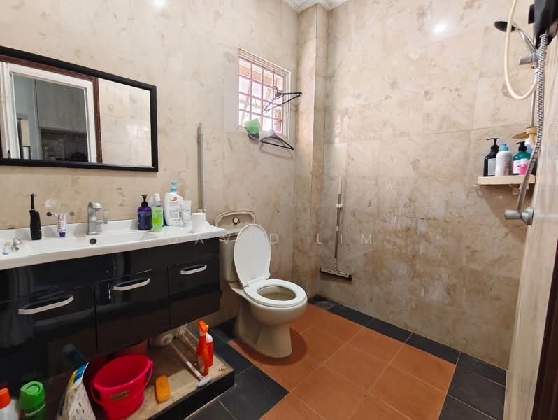 Semi-Detached House for Sale in Bandar Country Homes (Rawang) - David Lim - Bathroom - PropertyGuru.com.my