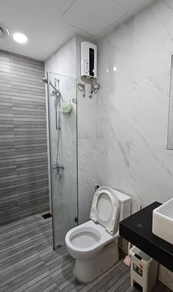 Servis Apartment untuk Disewa di Emporis - Peggy Chong - Bathroom - PropertyGuru.com.my