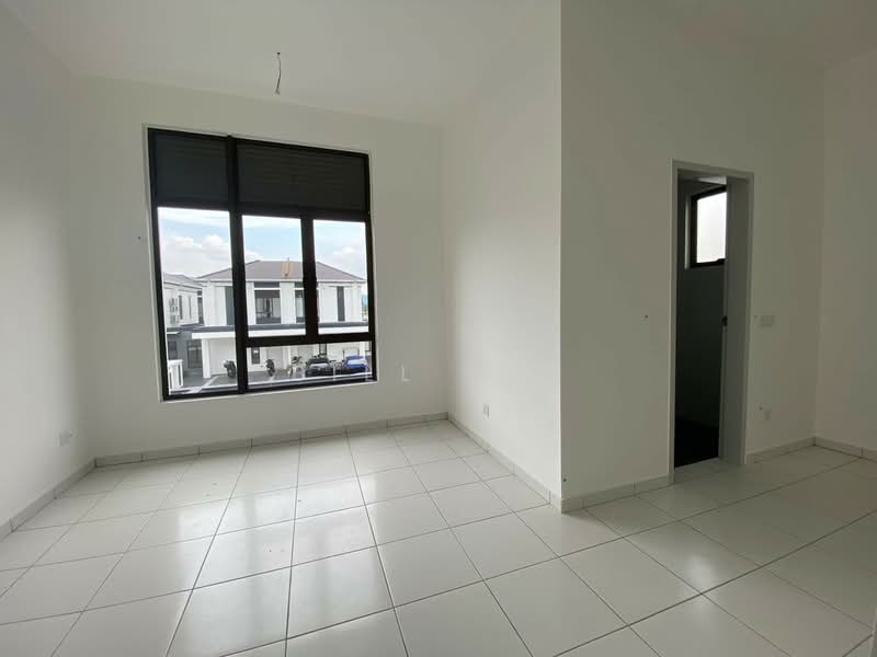Rumah Teres untuk Dijual di Eco Grandeur (Puncak Alam) - Bill Lim - Bedroom - PropertyGuru.com.my