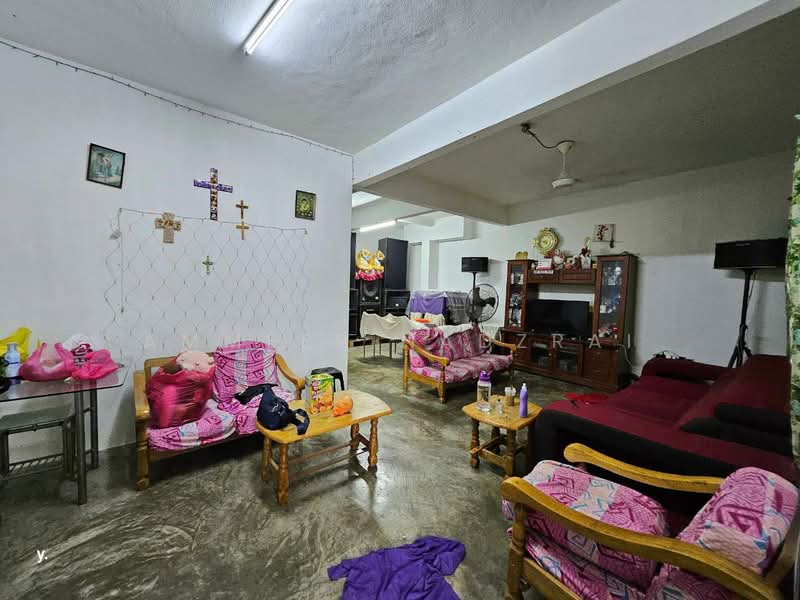 2-storey Terraced House for Sale in Taman Sri Jelok (Kajang) - Ammeer Nadzrai - Living Room - PropertyGuru.com.my