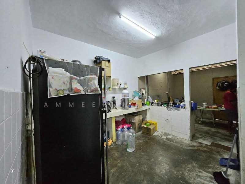 2-storey Terraced House for Sale in Taman Sri Jelok (Kajang) - Ammeer Nadzrai - Kitchen - PropertyGuru.com.my