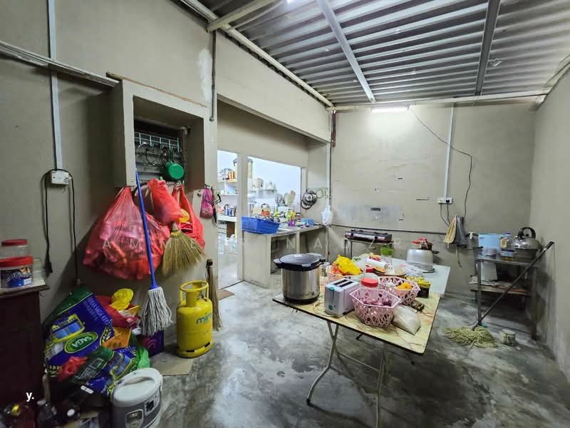 2-storey Terraced House for Sale in Taman Sri Jelok (Kajang) - Ammeer Nadzrai - Kitchen - PropertyGuru.com.my
