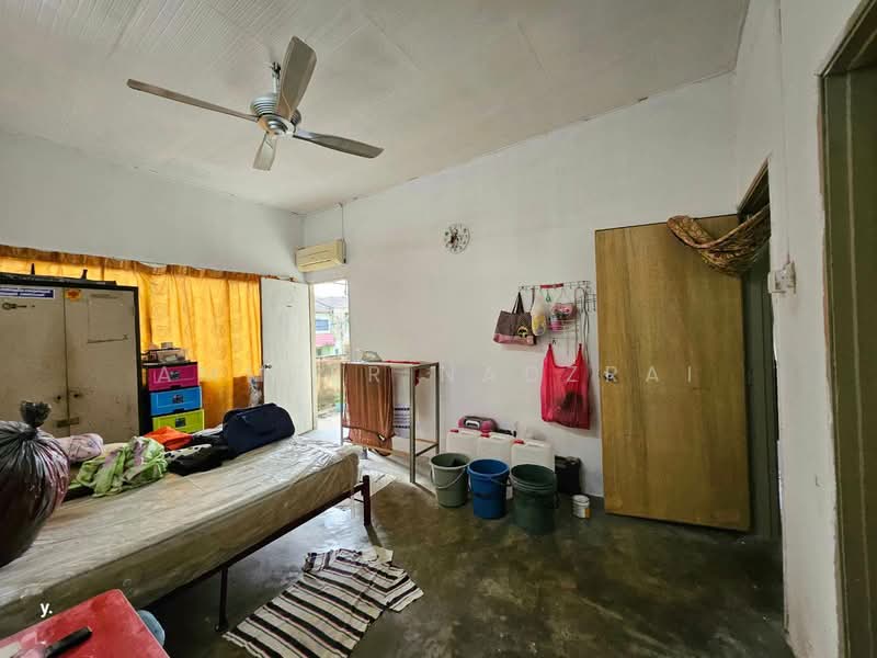 2-storey Terraced House for Sale in Taman Sri Jelok (Kajang) - Ammeer Nadzrai - Bedroom - PropertyGuru.com.my