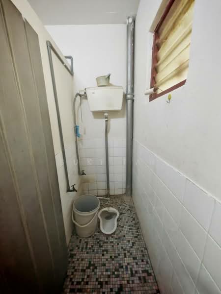 Rumah Teres 1 Tingkat untuk Dijual di Kepong (Kuala Lumpur) - Suki Tan - Bathroom - PropertyGuru.com.my