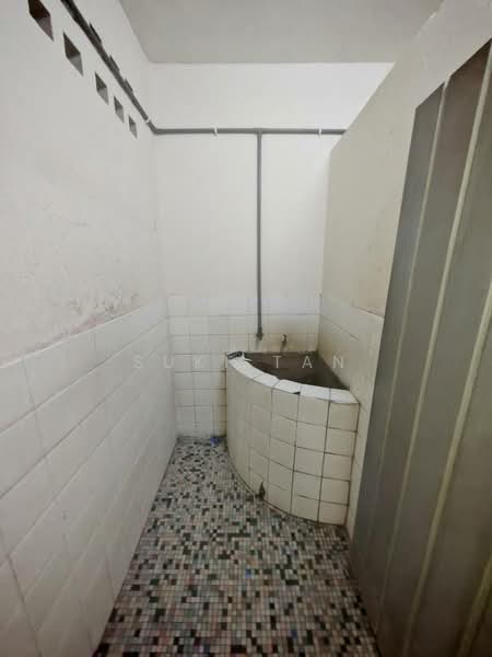 Rumah Teres 1 Tingkat untuk Dijual di Kepong (Kuala Lumpur) - Suki Tan - Bathroom - PropertyGuru.com.my