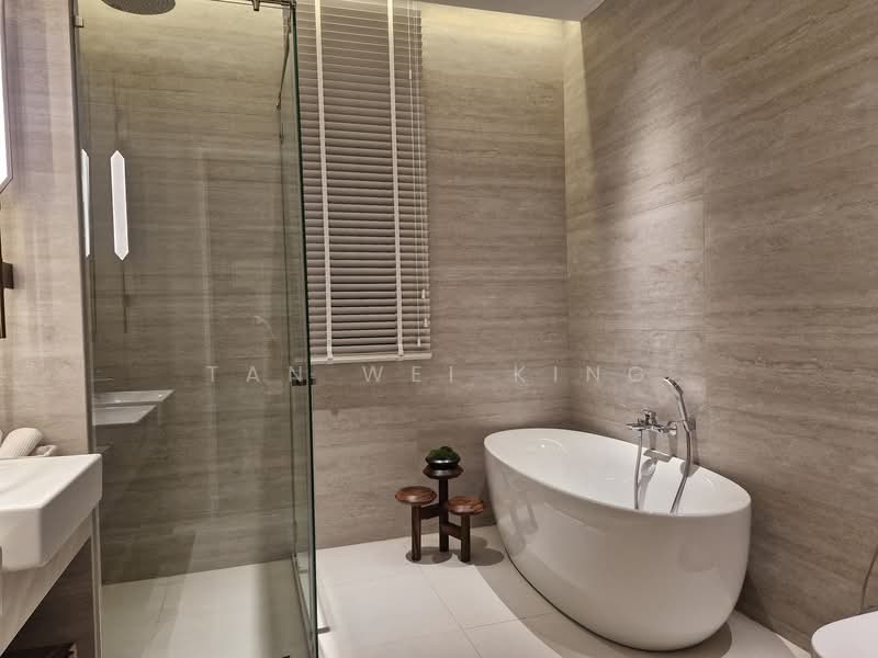 Kondominium untuk Dijual di The Cantonment - Tan Wei King - Bathroom - PropertyGuru.com.my