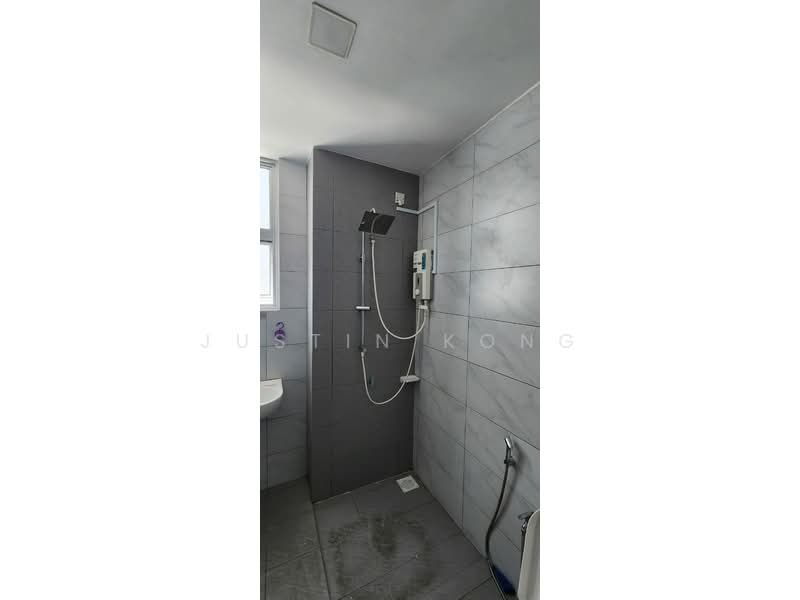 Service Residence for Sale at SKS Habitat - Justin Kong - Bathroom - PropertyGuru.com.my
