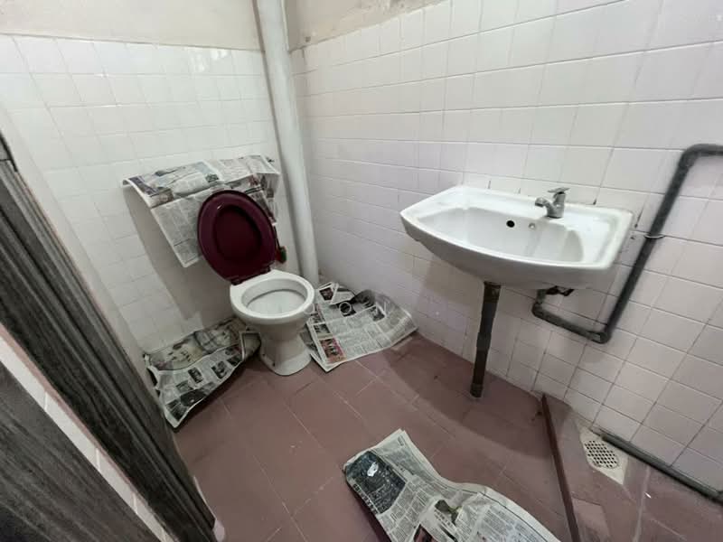 Rumah Teres 2 Tingkat untuk Dijual di Taman Malim Jaya (Bachang) - Woon . - Bathroom - PropertyGuru.com.my