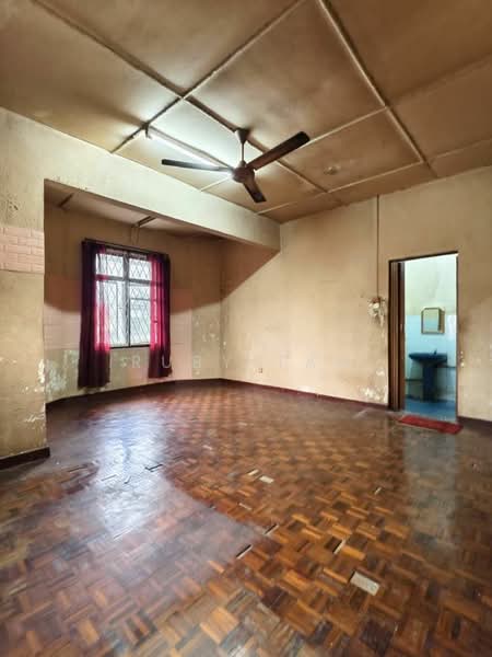 Semi-Detached House for Sale in Taman Bukit Kempas (Tampoi) - Ruby Tan - Interior - PropertyGuru.com.my