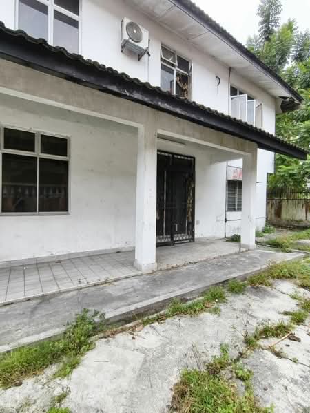 Semi-Detached House for Sale in Taman Bukit Kempas (Tampoi) - Ruby Tan - PropertyGuru.com.my