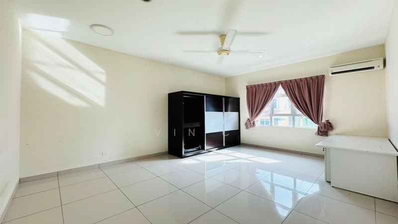 Rumah Berkembar untuk Dijual di Iskandar Puteri (Nusajaya) (Johor) - Kelvin Chee - Bedroom - PropertyGuru.com.my