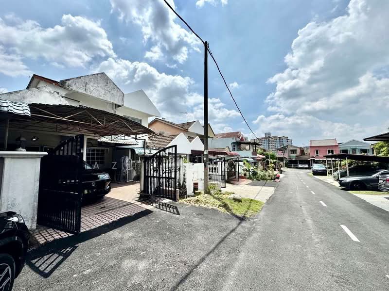 1.5-storey Terraced House for Sale in Taman Cheras Utama (Cheras) - Azli Ibrahim - Exterior - PropertyGuru.com.my