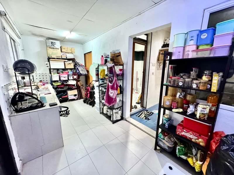 1.5-storey Terraced House for Sale in Taman Cheras Utama (Cheras) - Azli Ibrahim - Kitchen - PropertyGuru.com.my