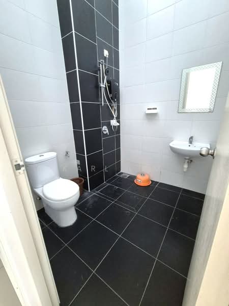 Rumah Teres 2 Tingkat untuk Dijual di Setia Eco Cascadia (Tebrau) - Karl Lim - Bathroom - PropertyGuru.com.my