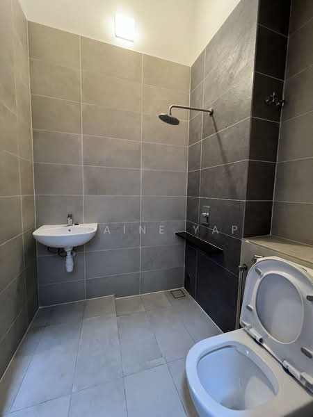 2-storey Terraced House for Rent in Klang (Selangor) - Elaine Yap - Bathroom - PropertyGuru.com.my