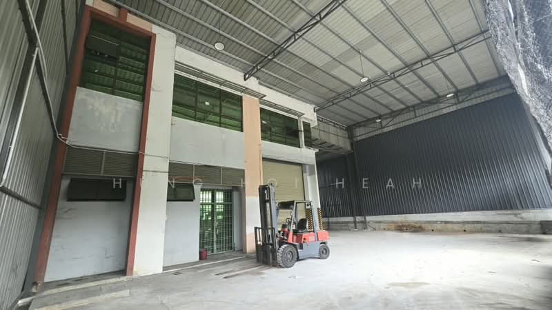 Semi-D Factory for Rent in Ulu Tiram (Johor) - Hung Hoi Heah - Exterior - PropertyGuru.com.my