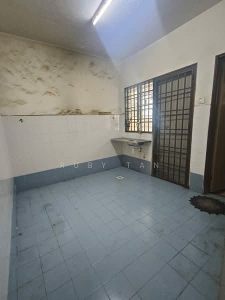 Rumah Teres 2 Tingkat untuk Dijual di Taman Indahputra (Kulai) - Ruby Tan - Interior - PropertyGuru.com.my