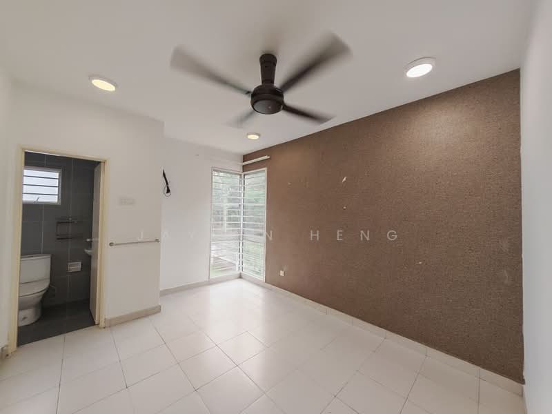 2-storey Terraced House for Sale in Taman Equine (Seri Kembangan) - Jayden Heng - Bathroom - PropertyGuru.com.my