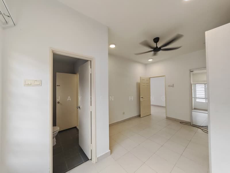 2-storey Terraced House for Sale in Taman Equine (Seri Kembangan) - Jayden Heng - Bathroom - PropertyGuru.com.my