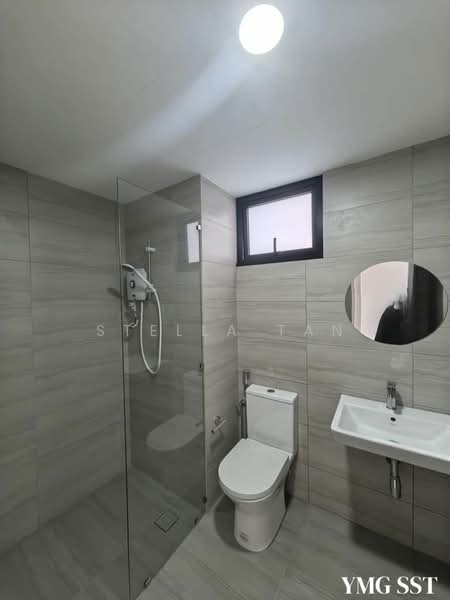 Servis Apartment untuk Disewa di BeCentral @ i-City - Stella Tan - Bathroom - PropertyGuru.com.my