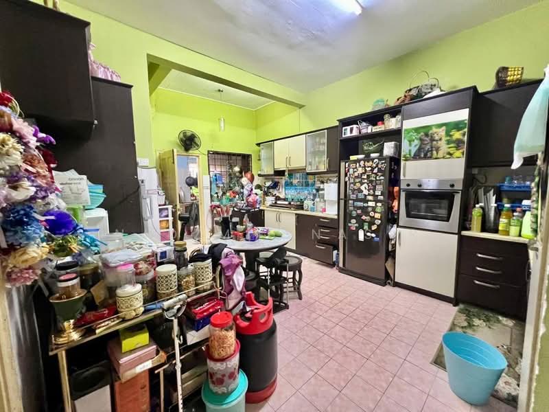 2-storey Terraced House for Sale in Shah Alam (Selangor) - Nadzmie Nasir - Kitchen - PropertyGuru.com.my