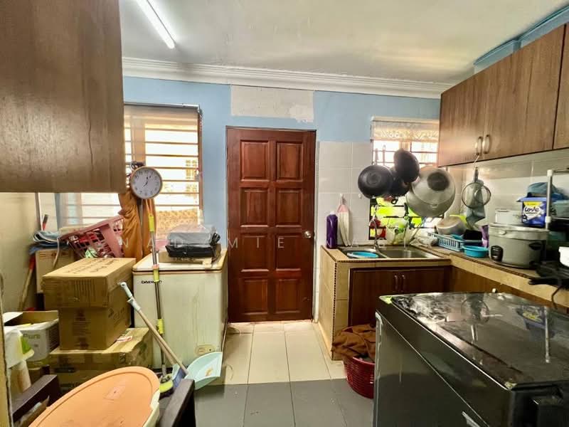 2-storey Terraced House for Sale in Shah Alam (Selangor) - Nadzmie Nasir - Kitchen - PropertyGuru.com.my