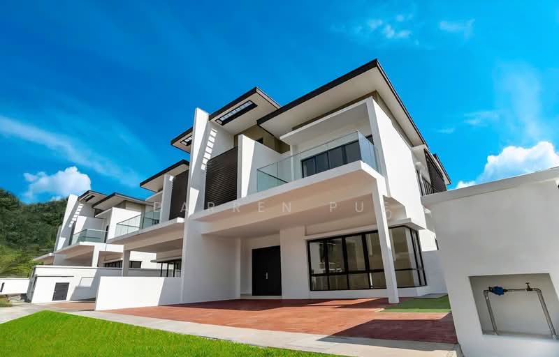Semi-Detached House for Sale in Kota Emerald (Rawang) - Darren Pue - Exterior - PropertyGuru.com.my