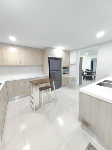 Condominium for Sale at Summer Villa - Lee Jo Surf - Kitchen - PropertyGuru.com.my