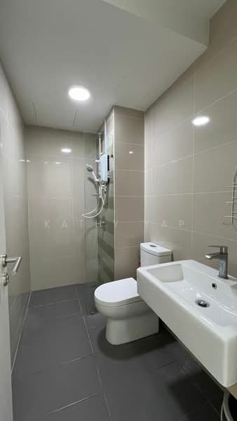 Servis Apartment untuk Dijual di Danau Kota Suite Apartments - Kathy Yap - Bathroom - PropertyGuru.com.my