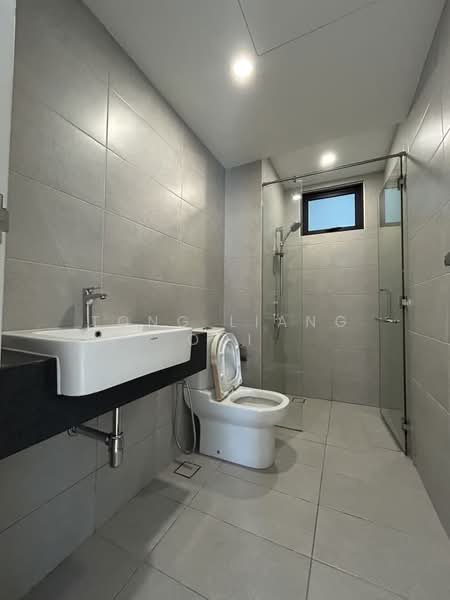 Condominium for Rent at Waterside Residence - Tong Liang Ooi - Bathroom - PropertyGuru.com.my
