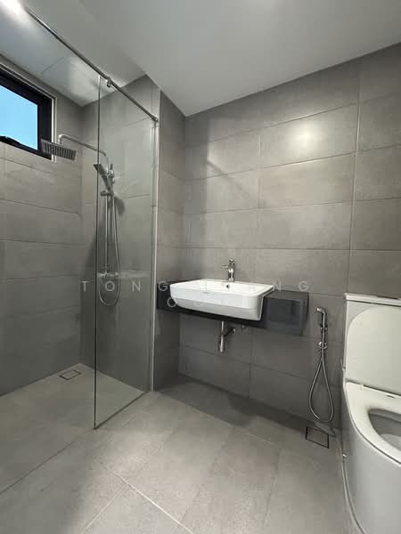 Condominium for Rent at Waterside Residence - Tong Liang Ooi - Bathroom - PropertyGuru.com.my