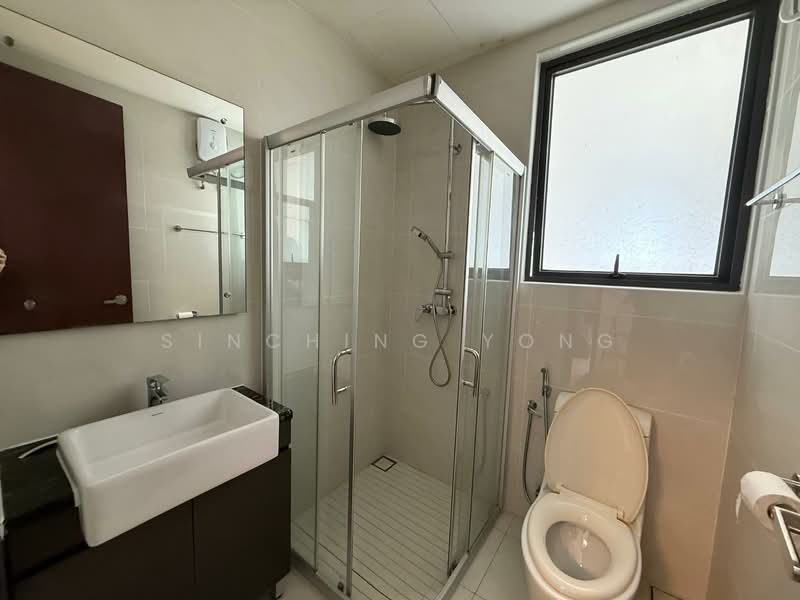 Kondominium untuk Dijual di Royal Strand @ Country Garden Danga Bay - SinChing Yong - Bathroom - PropertyGuru.com.my