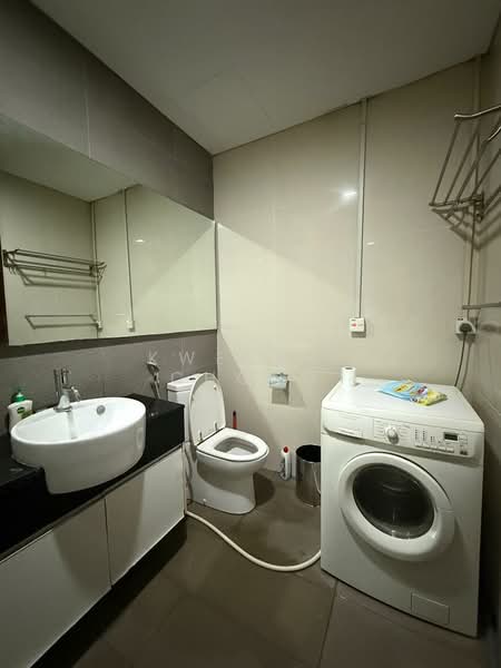 Condominium for Sale at Hampshire Residences - Kweenie Chong - Bathroom - PropertyGuru.com.my