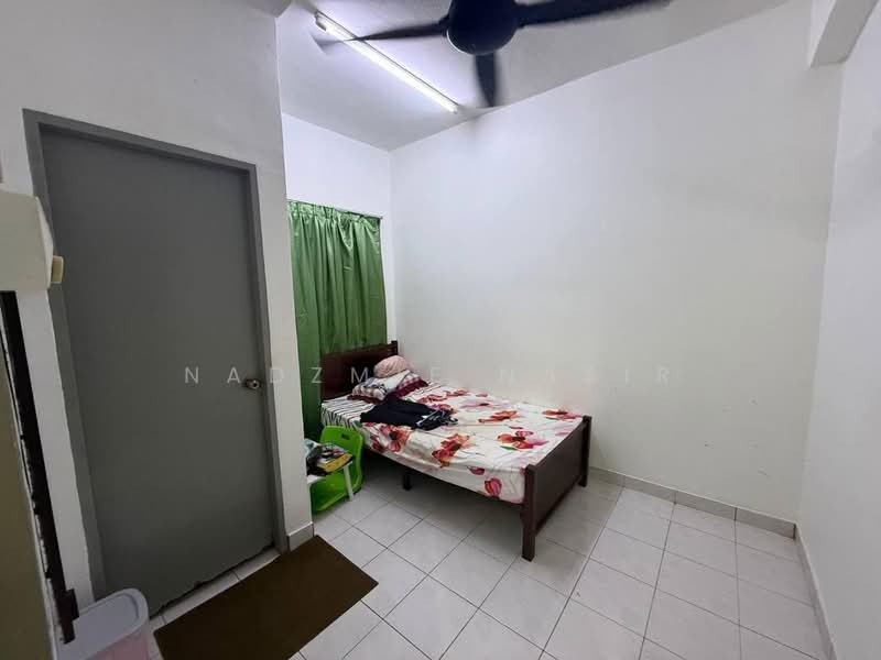 2-storey Terraced House for Sale in Taman Sutera (Kajang) - Nadzmie Nasir - Bedroom - PropertyGuru.com.my