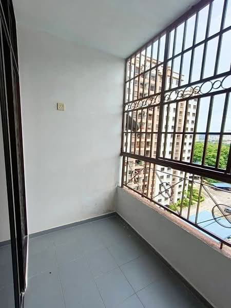 Apartment for Sale at Pearl Garden - Chloe Ang - Balcony - PropertyGuru.com.my