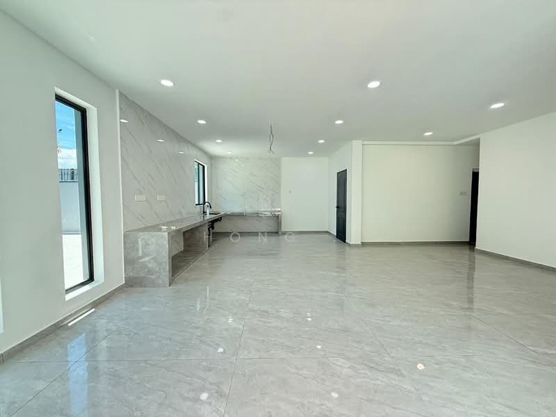 Bungalow for Sale in Taman Kebun Teh (Johor Bahru) - Hong . - Kitchen - PropertyGuru.com.my