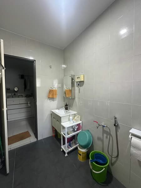 Rumah Teres untuk Dijual di Ipoh (Perak) - Lucas Chen - Bathroom - PropertyGuru.com.my