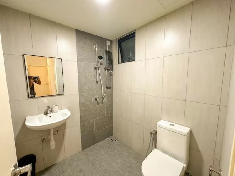 Service Residence for Sale at RYAN & MIHO - Hannah Yeak - Bathroom - PropertyGuru.com.my