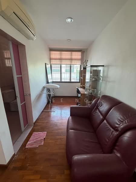 Rumah Teres 2 Tingkat untuk Dijual di Taman Sutera (Johor Bahru) - Bee Ng - Living Room - PropertyGuru.com.my