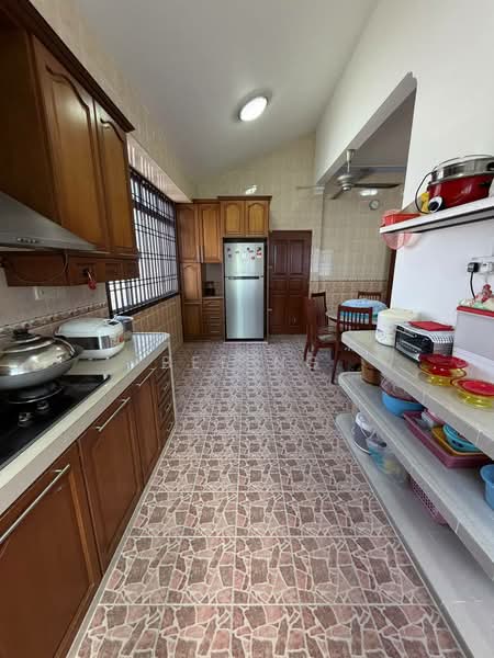 Rumah Teres 2 Tingkat untuk Dijual di Taman Sutera (Johor Bahru) - Bee Ng - Kitchen - PropertyGuru.com.my