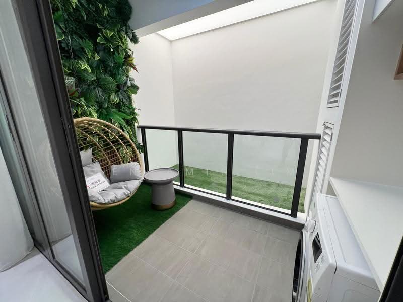 Pangsapuri untuk Dijual di R&F Princess Cove Phase 3-New Casa Suites - Benjamin Lim - Balcony - PropertyGuru.com.my