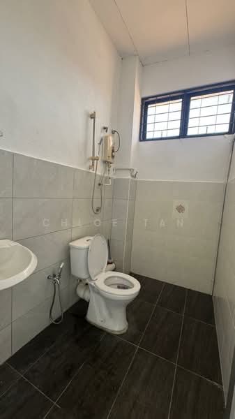 2-storey Terraced House for Sale in Taman Mawar (Butterworth) - Chloe Tan - Bathroom - PropertyGuru.com.my