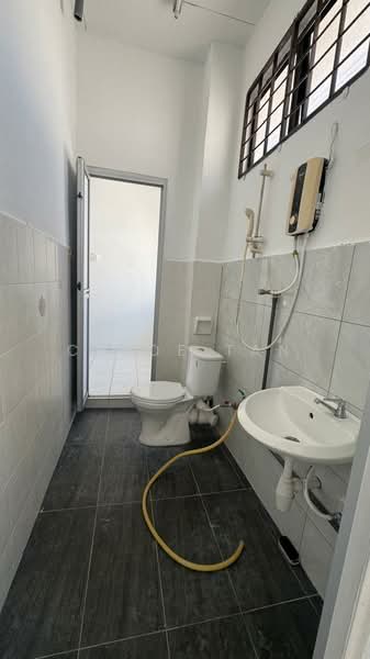 2-storey Terraced House for Sale in Taman Mawar (Butterworth) - Chloe Tan - Bathroom - PropertyGuru.com.my