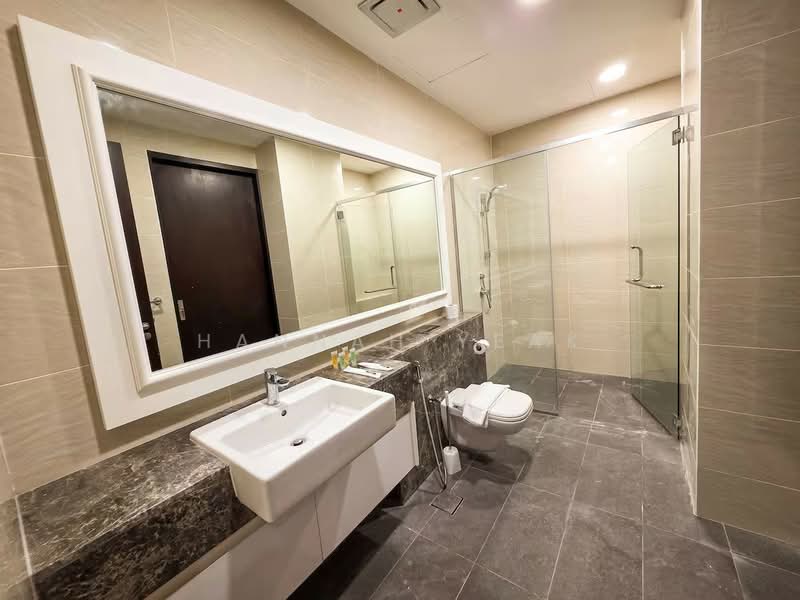 Service Residence for Sale at RYAN & MIHO - Hannah Yeak - Bathroom - PropertyGuru.com.my
