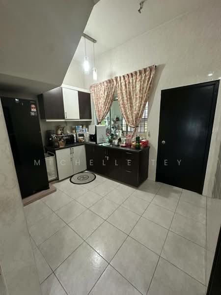 2-storey Terraced House for Sale in Taman Daya (Johor Bahru) - Michelle Tey - Kitchen - PropertyGuru.com.my